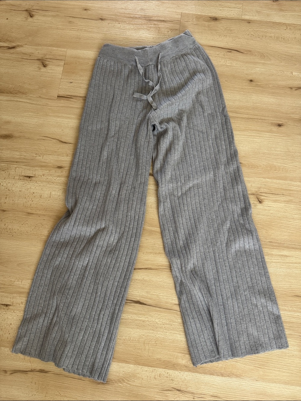 Ribbed Wide-Leg Knit Pants - Gray